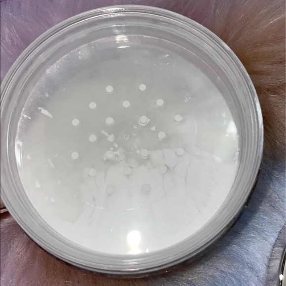 Ciate London setting powder - Picture 2 of 3